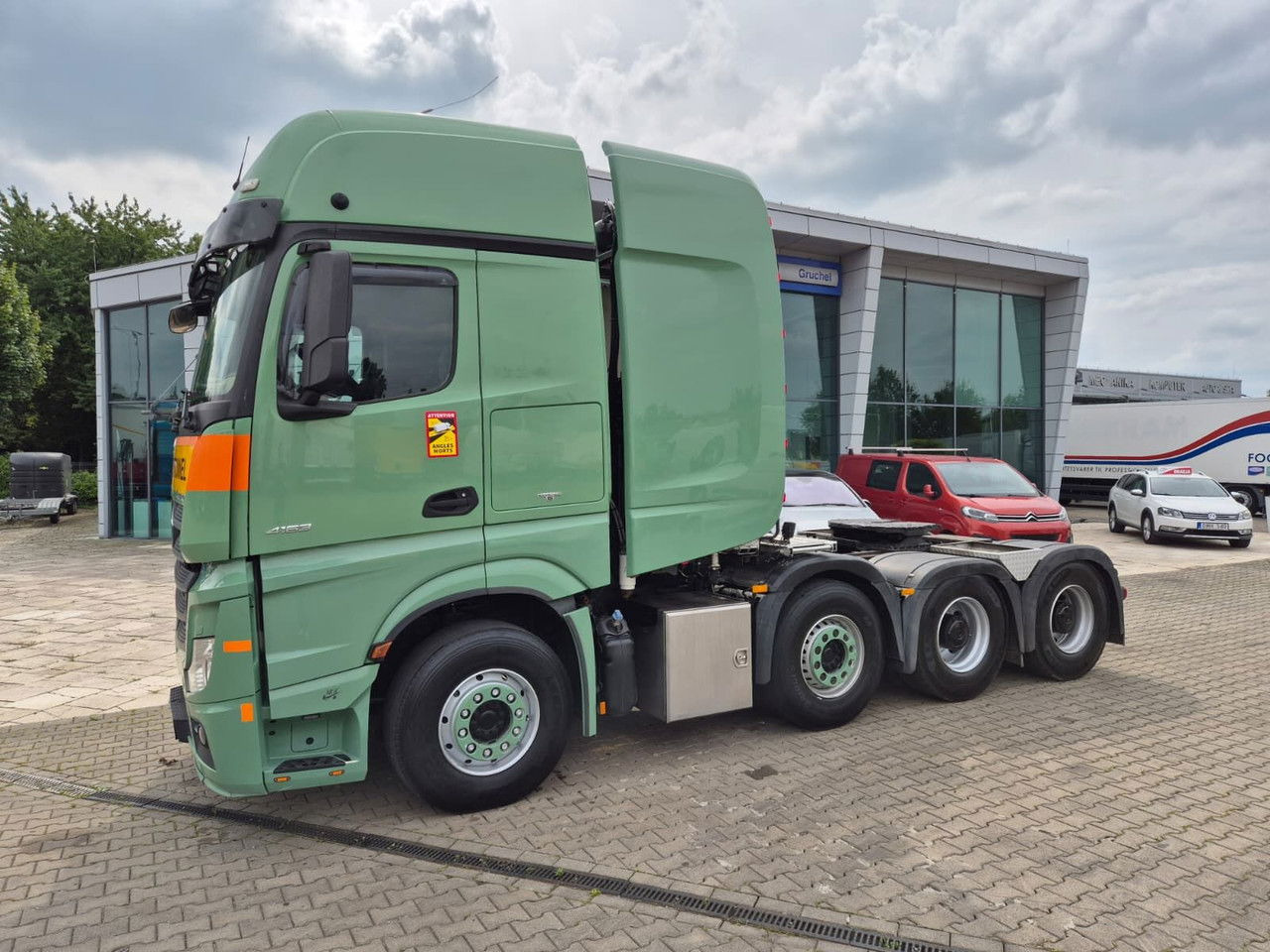 Trækker Mercedes-Benz Actros 4163 8X4 / 1 Owner / LOW KM / Super Condition: billede 15 Trækker Mercedes-Benz Actros 4163 8X4 / 1 Owner / LOW KM / Super Condition: billede 15