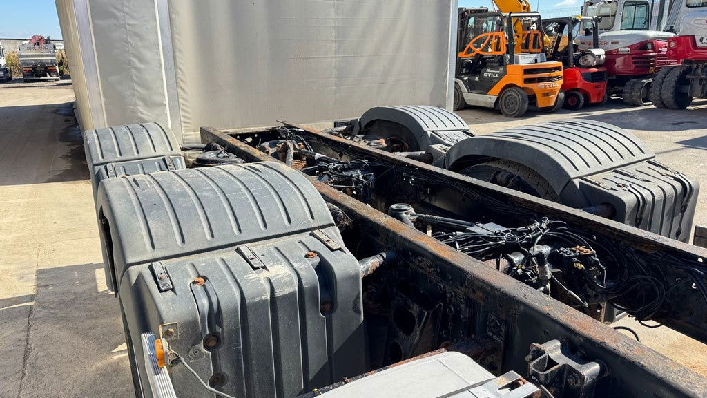 MAN TGA 26.460 6X2 chassis - lifitng axle - Lastbil chassis: billede 5 MAN TGA 26.460 6X2 chassis - lifitng axle - Lastbil chassis: billede 5