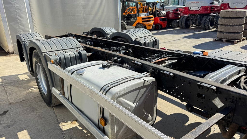 MAN TGA 26.460 6X2 chassis - lifitng axle - Lastbil chassis: billede 4 MAN TGA 26.460 6X2 chassis - lifitng axle - Lastbil chassis: billede 4