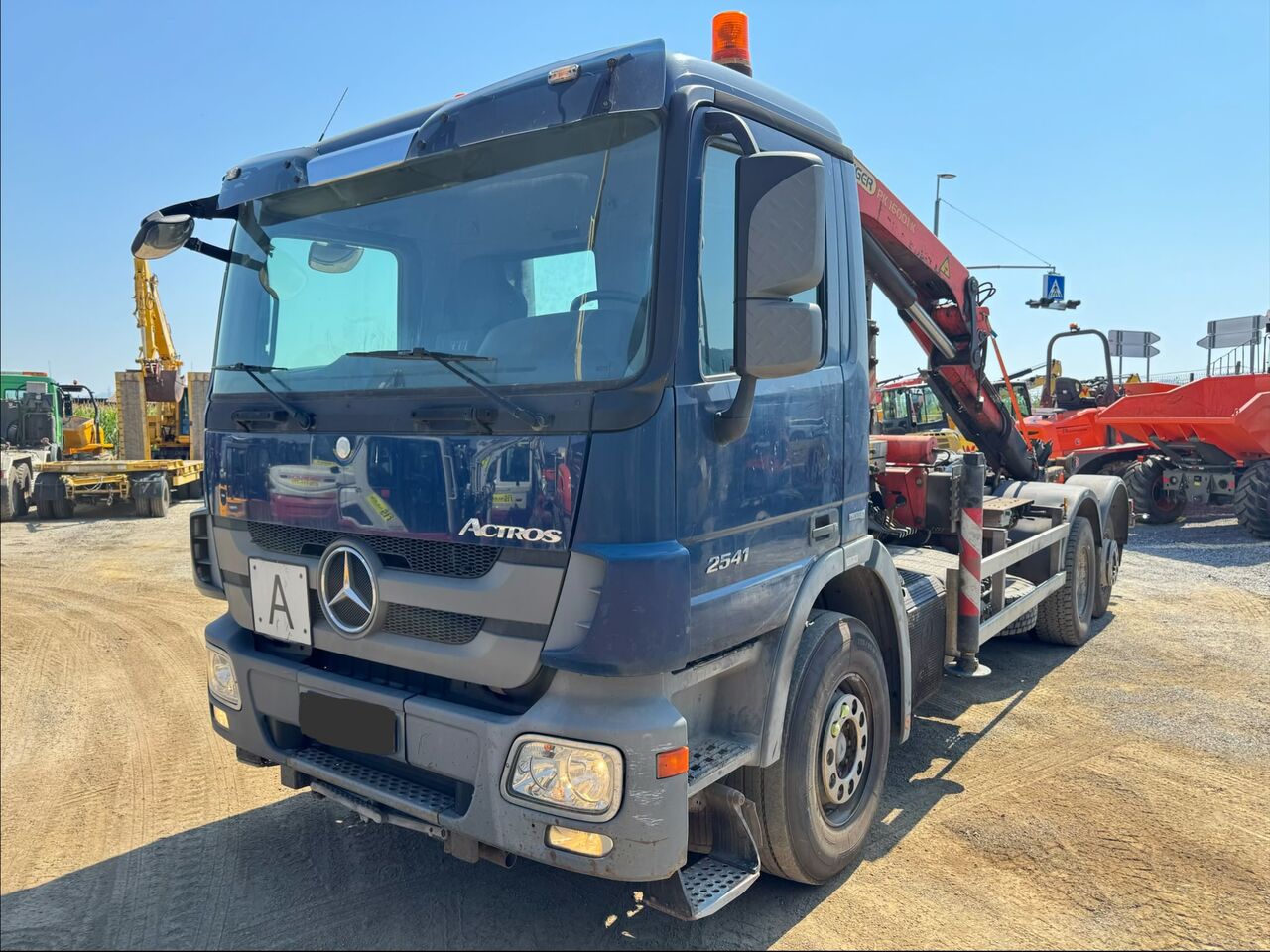 Mercedes-Benz Actros 2541 6x2 abroll tipper - PK16001 K 8M - Lastbil med kran: billede 1 Mercedes-Benz Actros 2541 6x2 abroll tipper - PK16001 K 8M - Lastbil med kran: billede 1