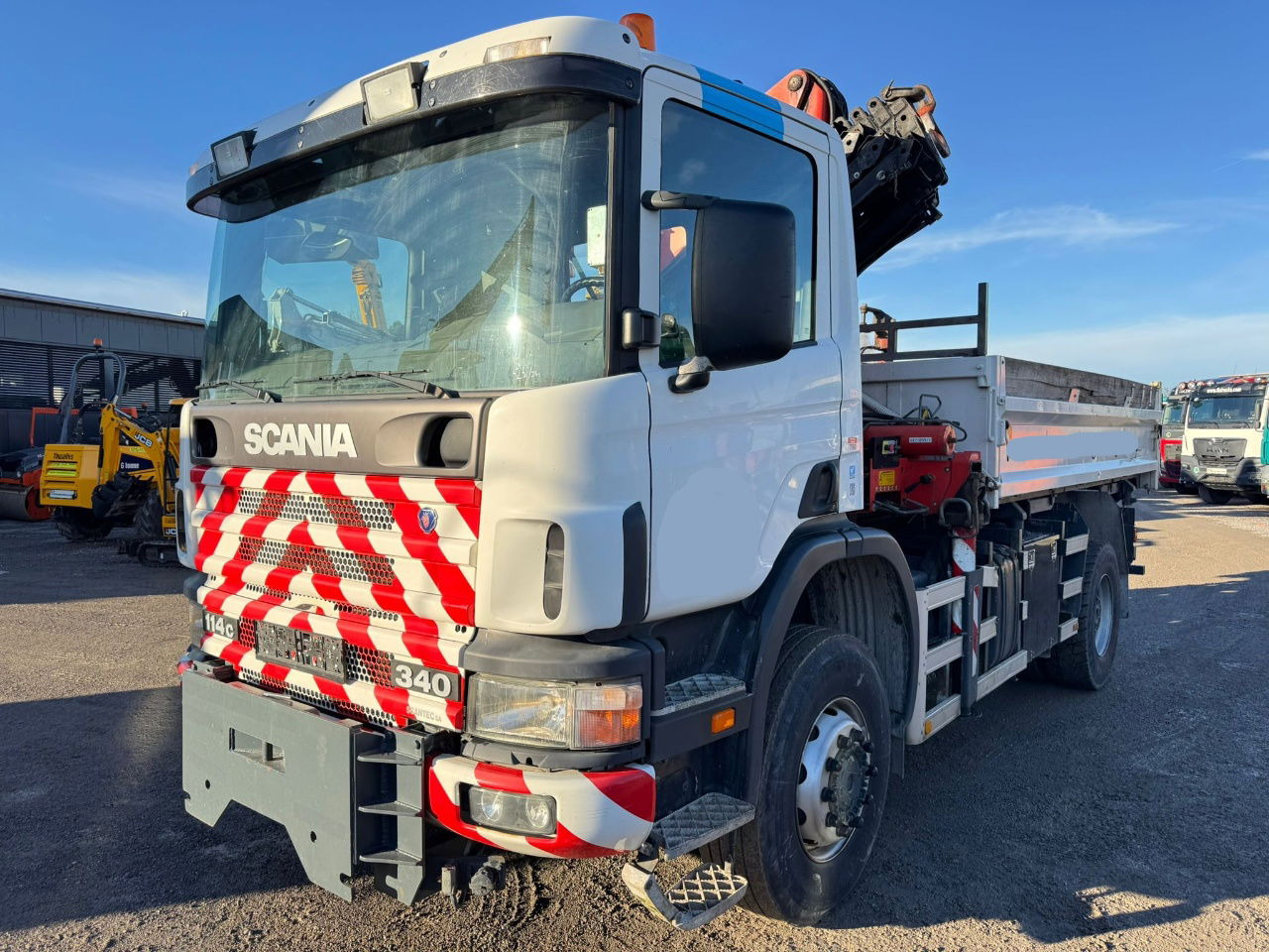Scania P 114C 340 4x4 tipper - PK 14080 - 10.6M - 108.000km - Tipvogn lastbil, Lastbil med kran: billede 1 Scania P 114C 340 4x4 tipper - PK 14080 - 10.6M - 108.000km - Tipvogn lastbil, Lastbil med kran: billede 1