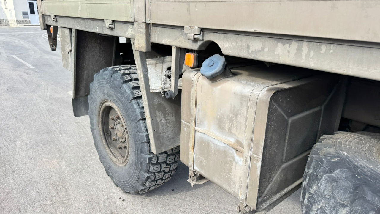 Steyr 12M18 4X4 stake body -  truck - Lastbil med presenning: billede 3 Steyr 12M18 4X4 stake body -  truck - Lastbil med presenning: billede 3