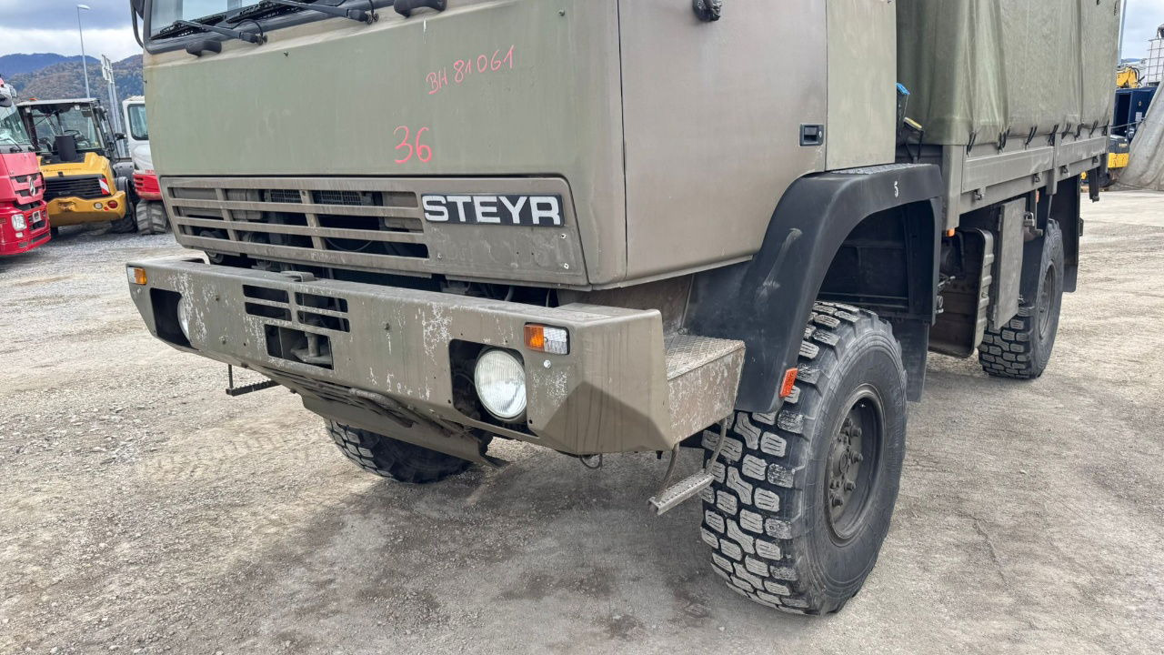 Steyr 12M18 4X4 stake body -  truck - Lastbil med presenning: billede 2 Steyr 12M18 4X4 stake body -  truck - Lastbil med presenning: billede 2