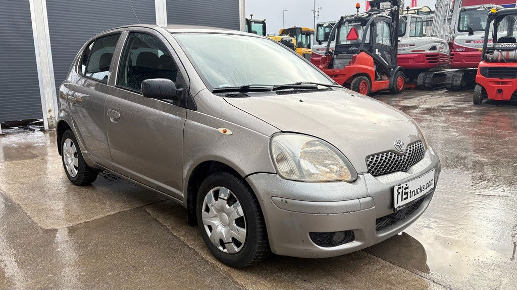 Toyota Yaris 1.3 - Petrol - 5 Doors - AC - Hatchback: billede 2 Toyota Yaris 1.3 - Petrol - 5 Doors - AC - Hatchback: billede 2