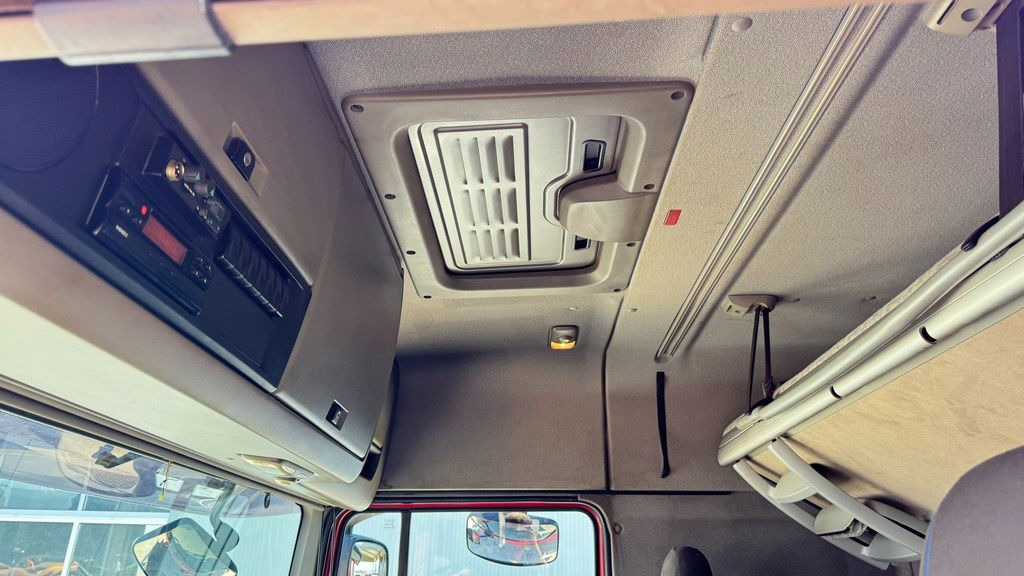 Leje en  DAF XF 105.460 4x2 tractor unit - tipp. hydr. DAF XF 105.460 4x2 tractor unit - tipp. hydr.: billede 24