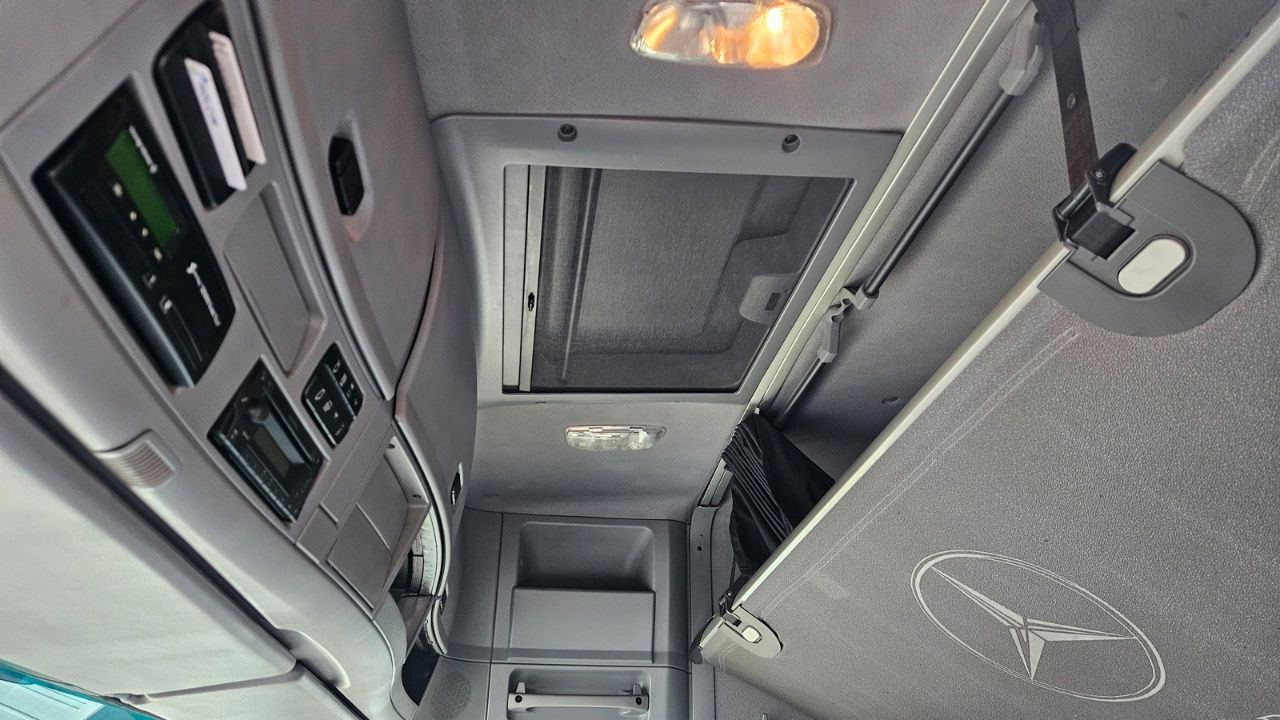 Leje en  Mercedes-Benz Actros 1841 4x2 tractor unit - retarder Mercedes-Benz Actros 1841 4x2 tractor unit - retarder: billede 22