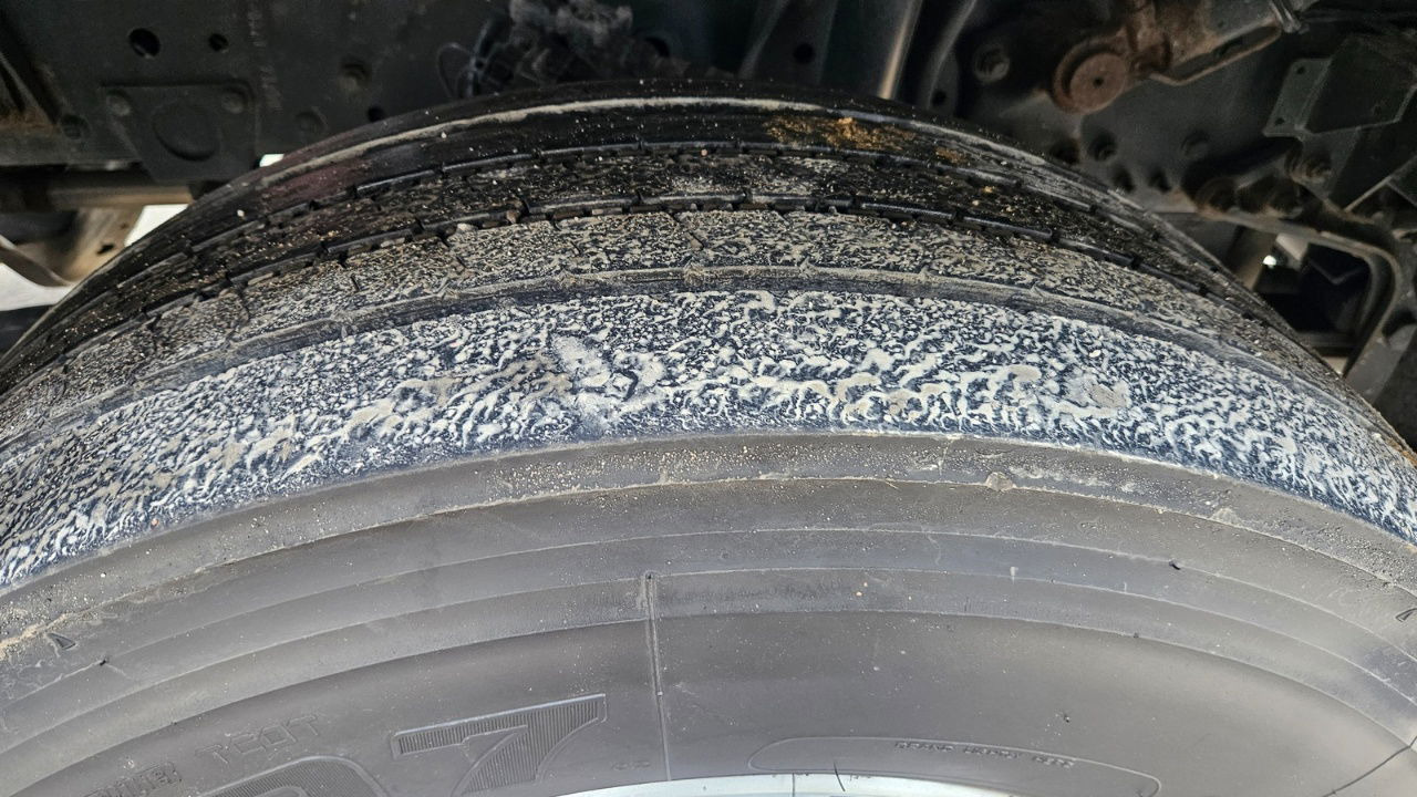 Leje en  Mercedes-Benz Actros 1841 4x2 tractor unit - retarder Mercedes-Benz Actros 1841 4x2 tractor unit - retarder: billede 8