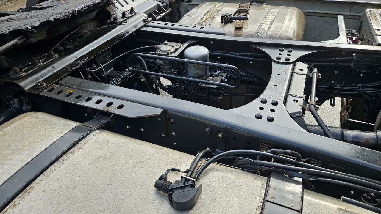 Leje en  Mercedes-Benz Actros 1841 4x2 tractor unit - retarder Mercedes-Benz Actros 1841 4x2 tractor unit - retarder: billede 10