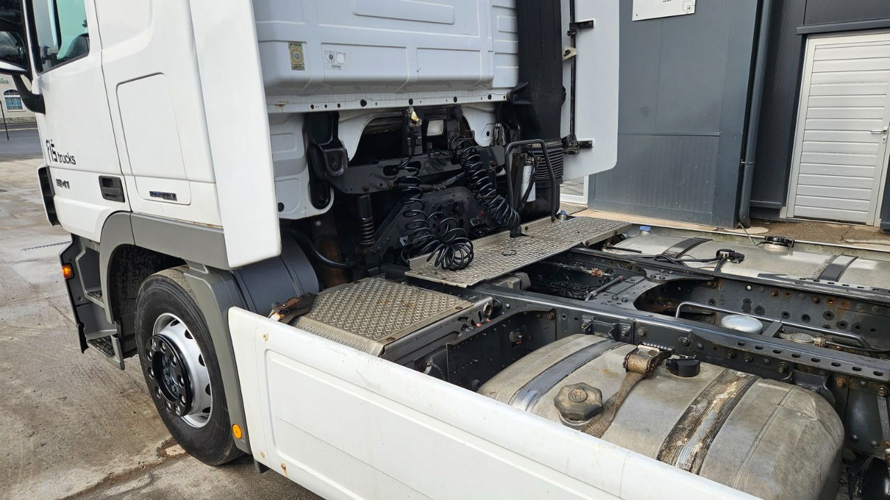 Leje en  Mercedes-Benz Actros 1841 4x2 tractor unit - retarder Mercedes-Benz Actros 1841 4x2 tractor unit - retarder: billede 16