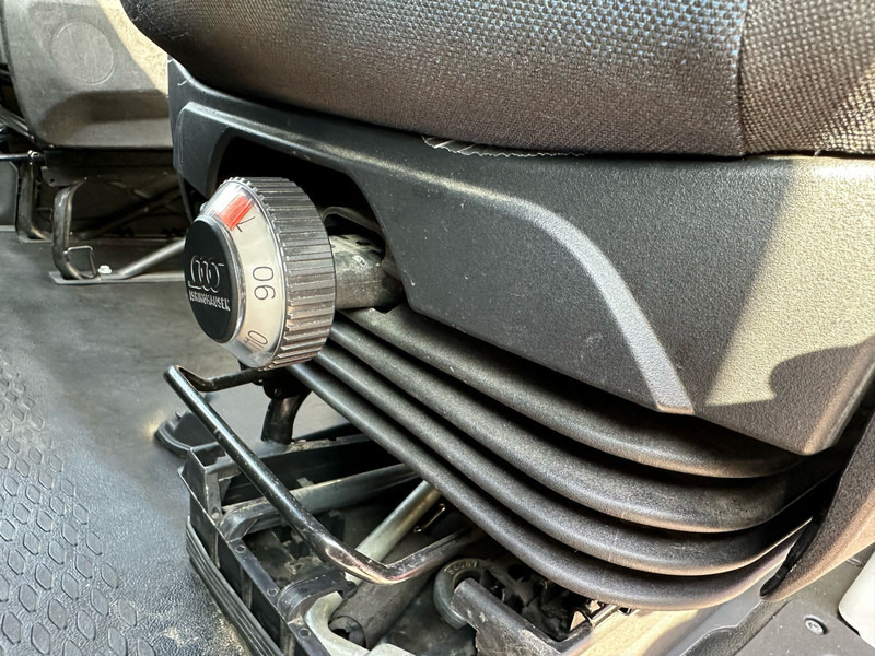 Varebil Iveco Daily 35S12 werkhoogte 12 meter APK 17-01-2026: billede 19 Varebil Iveco Daily 35S12 werkhoogte 12 meter APK 17-01-2026: billede 19