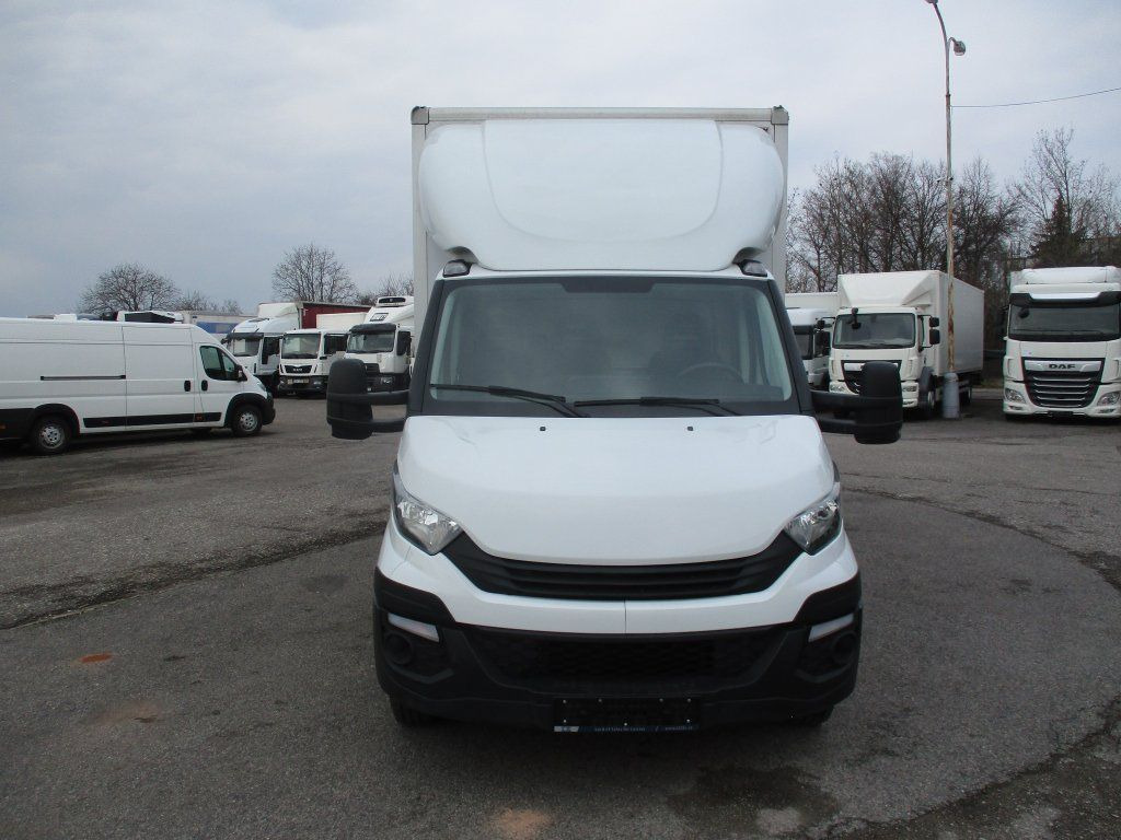 Iveco Daily 35C16 - Varebil med kasse: billede 2 Iveco Daily 35C16 - Varebil med kasse: billede 2