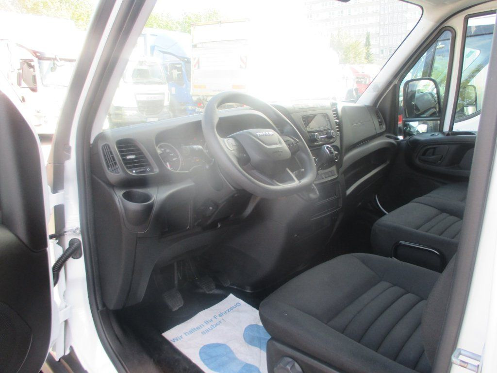 Varebil med kasse Iveco Daily 35C16: billede 15 Varebil med kasse Iveco Daily 35C16: billede 15