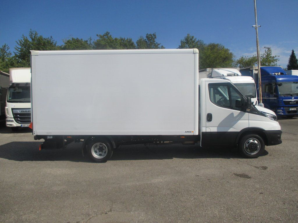 Iveco Daily 35C16 - Varebil med kasse: billede 4 Iveco Daily 35C16 - Varebil med kasse: billede 4