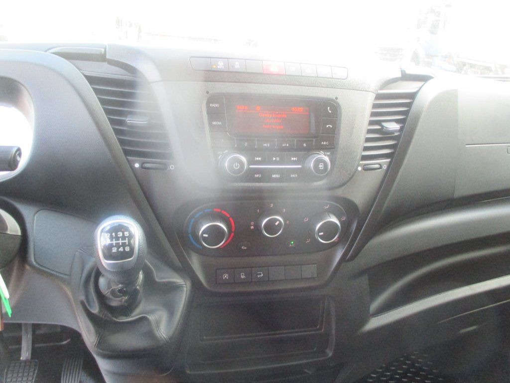 Varebil med kasse Iveco Daily 35C16: billede 18 Varebil med kasse Iveco Daily 35C16: billede 18