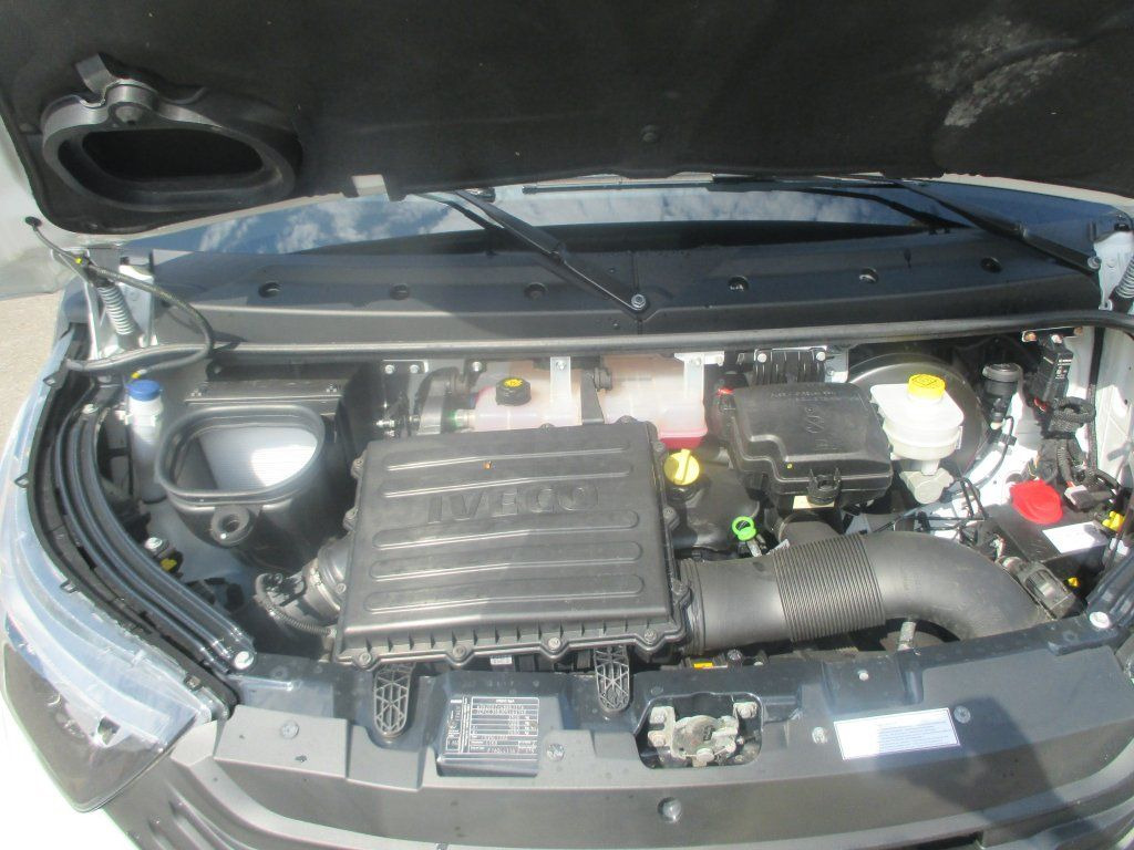 Varebil med kasse Iveco Daily 35C16: billede 20 Varebil med kasse Iveco Daily 35C16: billede 20
