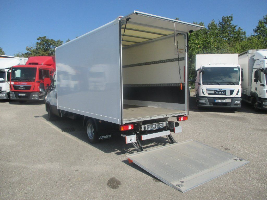 Varebil med kasse Iveco Daily 35C16: billede 6 Varebil med kasse Iveco Daily 35C16: billede 6