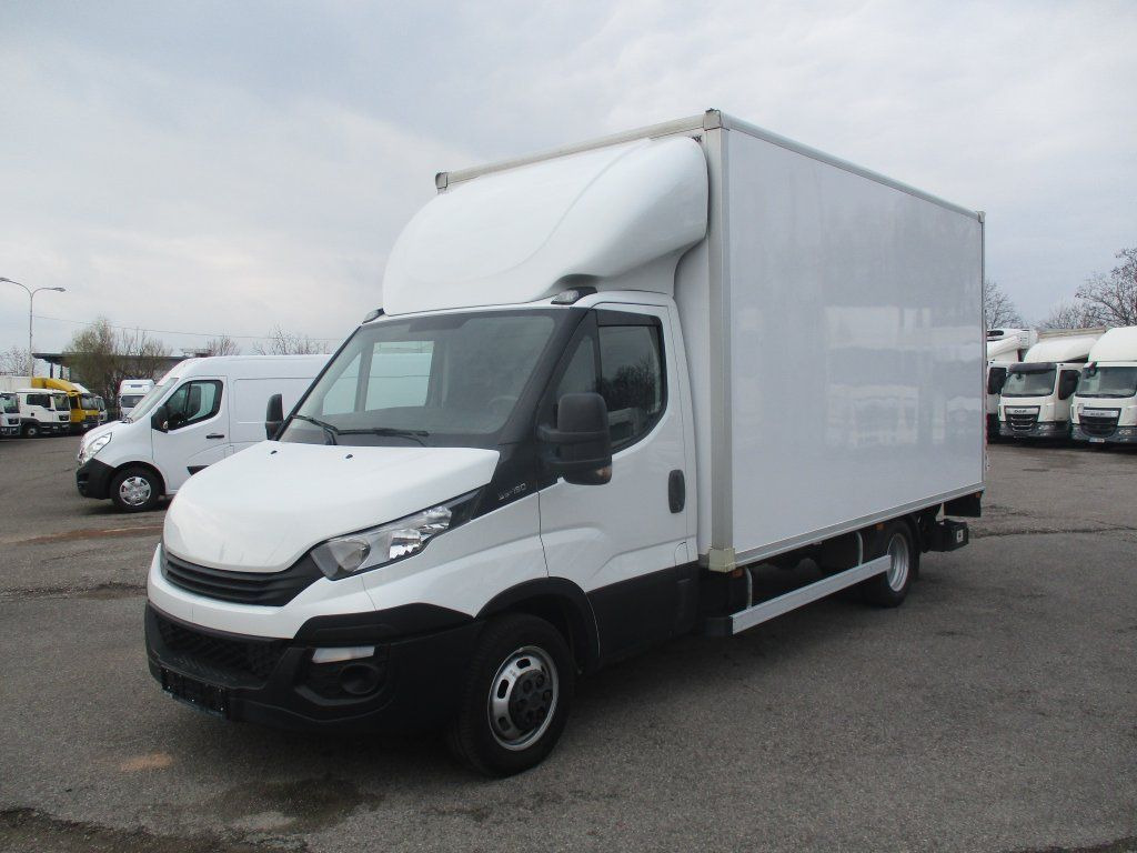 Iveco Daily 35C16 - Varebil med kasse: billede 1 Iveco Daily 35C16 - Varebil med kasse: billede 1