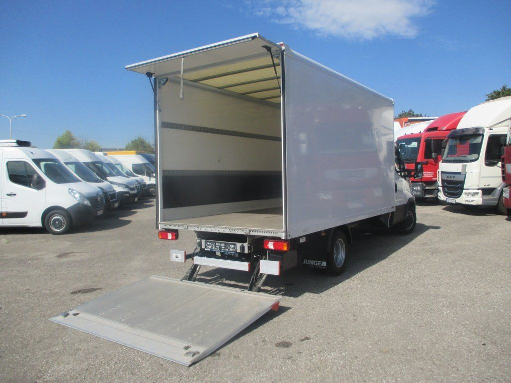 Varebil med kasse Iveco Daily 35C16: billede 8 Varebil med kasse Iveco Daily 35C16: billede 8
