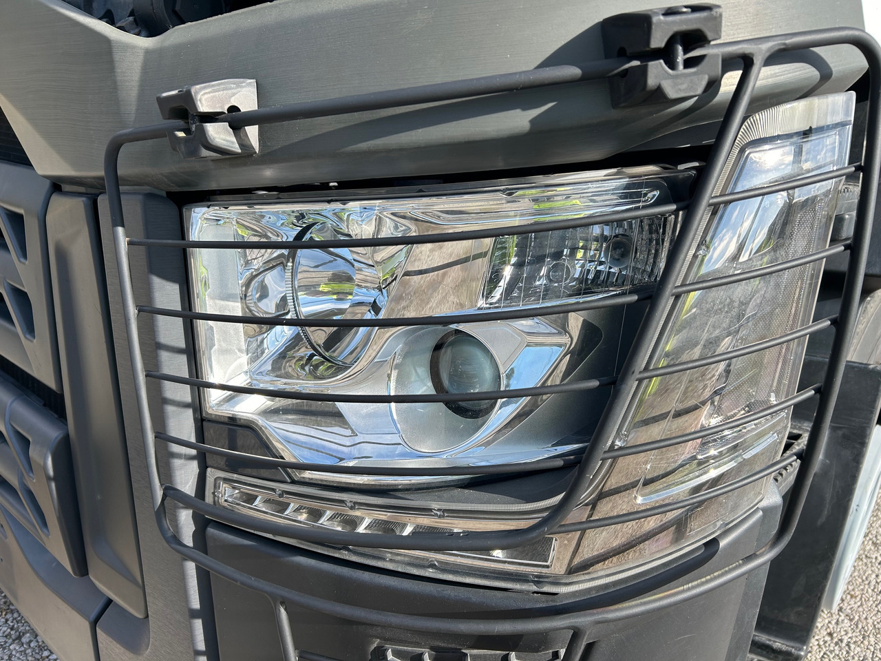 Leje en RENAULT C380 6X4 / FASSI F215A + REMOTE / ROTATOR RENAULT C380 6X4 / FASSI F215A + REMOTE / ROTATOR: billede 11 Leje en RENAULT C380 6X4 / FASSI F215A + REMOTE / ROTATOR RENAULT C380 6X4 / FASSI F215A + REMOTE / ROTATOR: billede 11