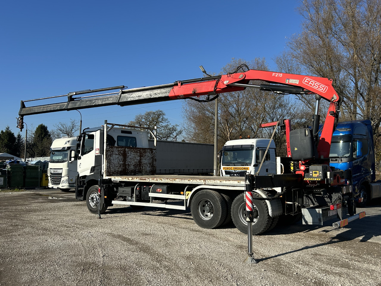 Leje en RENAULT C380 6X4 / FASSI F215A + REMOTE / ROTATOR RENAULT C380 6X4 / FASSI F215A + REMOTE / ROTATOR: billede 9 Leje en RENAULT C380 6X4 / FASSI F215A + REMOTE / ROTATOR RENAULT C380 6X4 / FASSI F215A + REMOTE / ROTATOR: billede 9