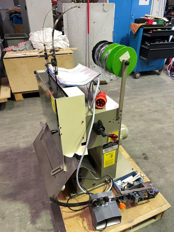 3-head table multi-head block and booklet wire stapling machine for normal stapling HOHNER EXACT - Trykmaskine: billede 2 3-head table multi-head block and booklet wire stapling machine for normal stapling HOHNER EXACT - Trykmaskine: billede 2