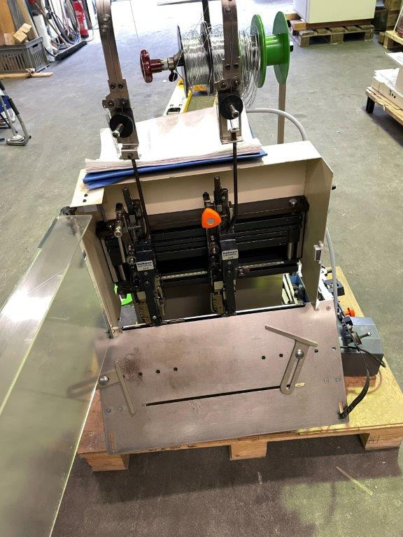 3-head table multi-head block and booklet wire stapling machine for normal stapling HOHNER EXACT - Trykmaskine: billede 4 3-head table multi-head block and booklet wire stapling machine for normal stapling HOHNER EXACT - Trykmaskine: billede 4