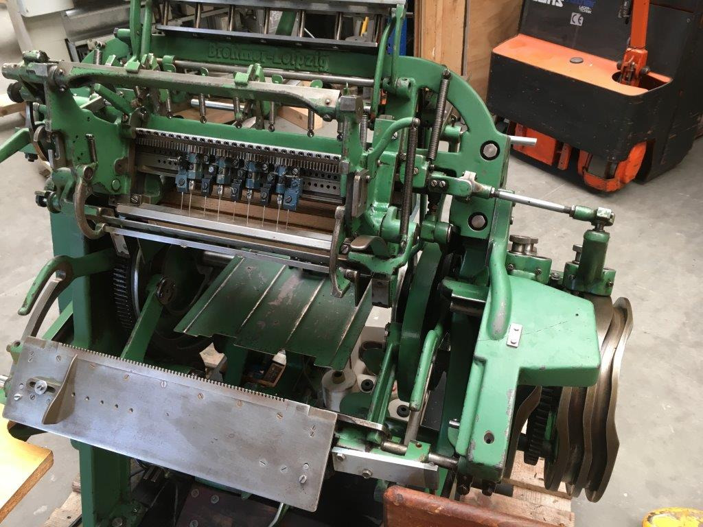 Brehmer 39 3/4-2 semi-automatic book block thread sewing machine - Trykmaskine: billede 3 Brehmer 39 3/4-2 semi-automatic book block thread sewing machine - Trykmaskine: billede 3