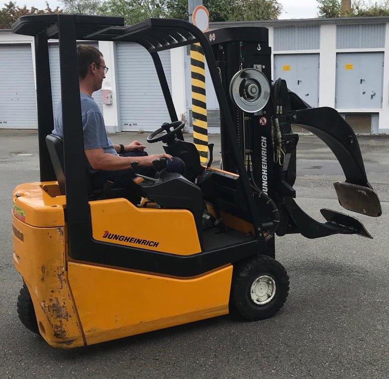 Three-wheel electric front loader Jungheinrich EFG DF 15 with duplex mast and Meyer roller clamp - El gaffeltruck: billede 5 Three-wheel electric front loader Jungheinrich EFG DF 15 with duplex mast and Meyer roller clamp - El gaffeltruck: billede 5