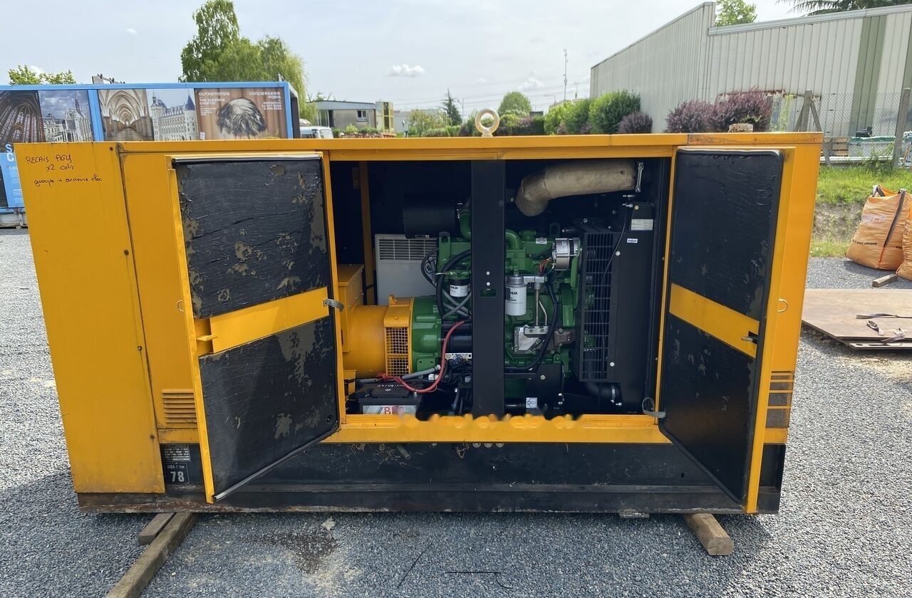 SDMO 80 kVa John Deere - Strømgenerator: billede 3 SDMO 80 kVa John Deere - Strømgenerator: billede 3