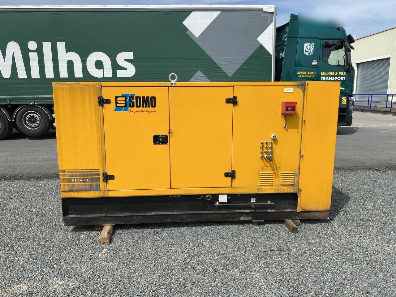 SDMO 80 kVa John Deere - Strømgenerator: billede 1 SDMO 80 kVa John Deere - Strømgenerator: billede 1