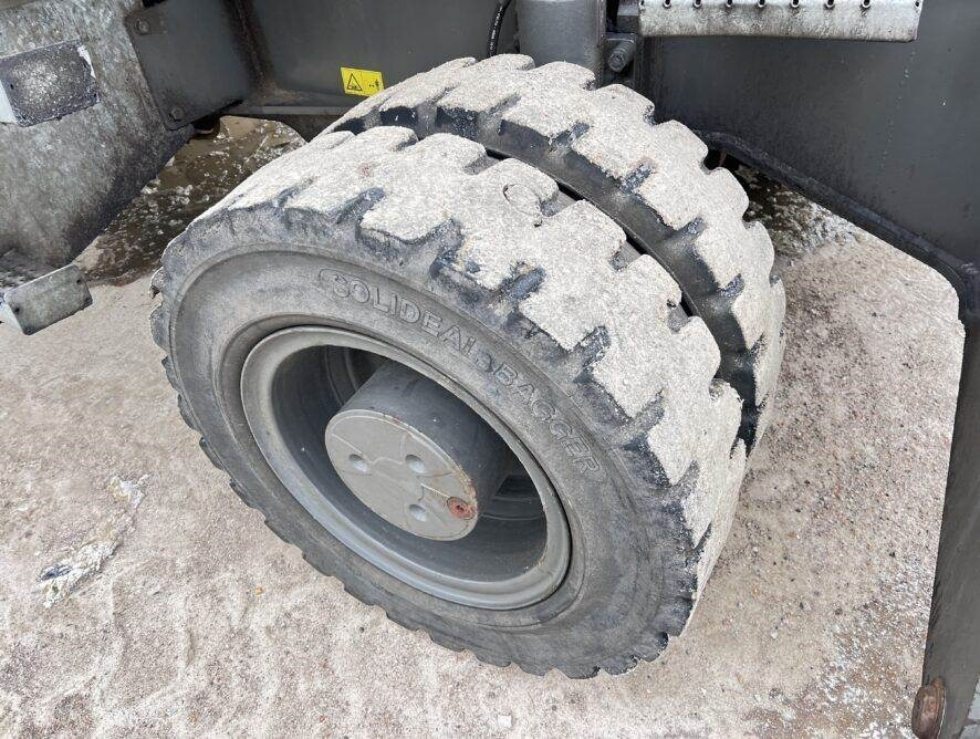 Sennebogen 825 - Materialhåndteringsmaskine: billede 4 Sennebogen 825 - Materialhåndteringsmaskine: billede 4