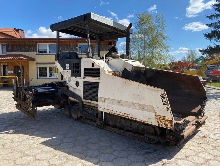 Volvo TITAN 6820  - Asfaltudlægger: billede 1 Volvo TITAN 6820  - Asfaltudlægger: billede 1