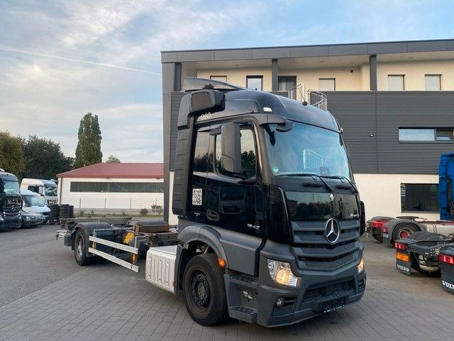 Mercedes-Benz Actros 1842 BDF LBW 1845 2x Mercedes-Benz Actros 1842 BDF LBW 1845 2x - Containerbil/ Veksellad lastbil: billede 4 Mercedes-Benz Actros 1842 BDF LBW 1845 2x Mercedes-Benz Actros 1842 BDF LBW 1845 2x - Containerbil/ Veksellad lastbil: billede 4