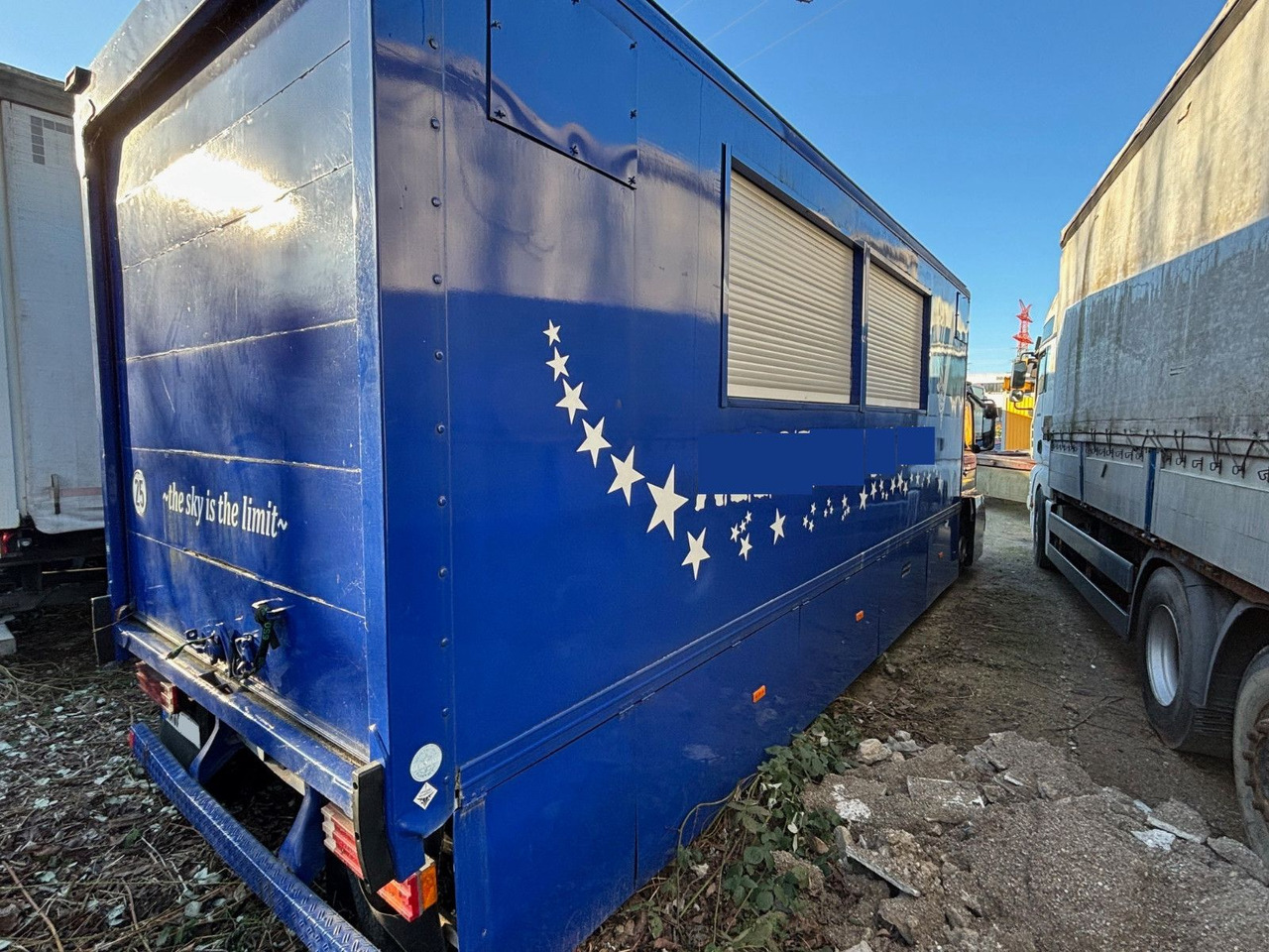 Mercedes-Benz Atego 815 817 818/Partywagen/Tour Lkw Mercedes-Benz Atego 815 817 818/Partywagen/Tour Lkw - Varebil med kasse: billede 1 Mercedes-Benz Atego 815 817 818/Partywagen/Tour Lkw Mercedes-Benz Atego 815 817 818/Partywagen/Tour Lkw - Varebil med kasse: billede 1