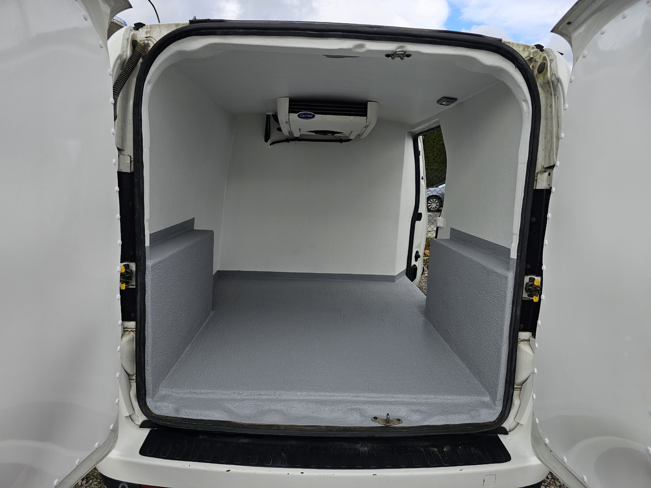 OPEL COMBO MAXI LONG CHLODNIA MROZNIA CARRIER KLIMA EURO6 - Kølebil: billede 2 OPEL COMBO MAXI LONG CHLODNIA MROZNIA CARRIER KLIMA EURO6 - Kølebil: billede 2