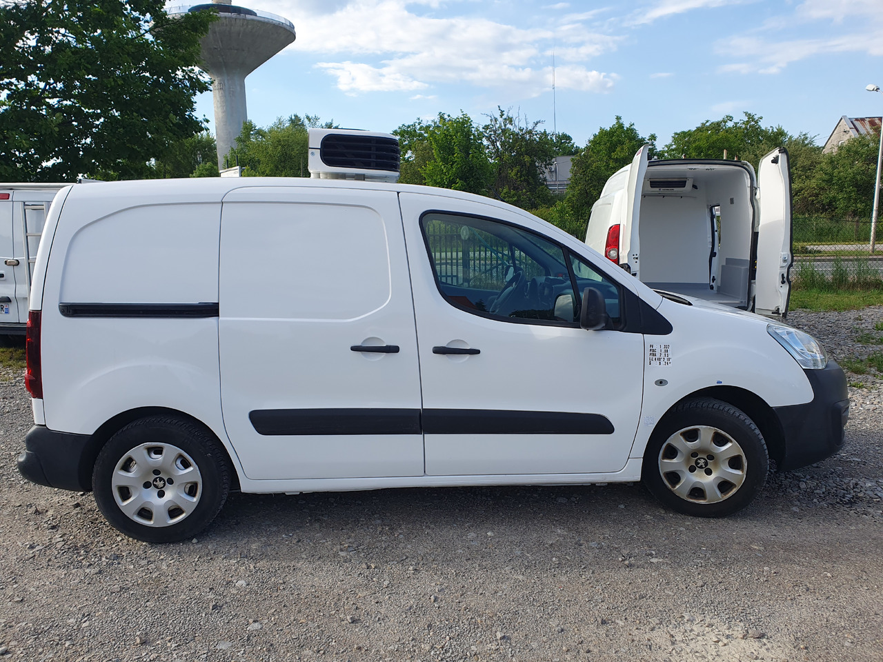 Kølebil PEUGEOT PARTNER LONG CHLODNIA MROZNIA CARRIER  KLIMA NAVI   EURO6: billede 11