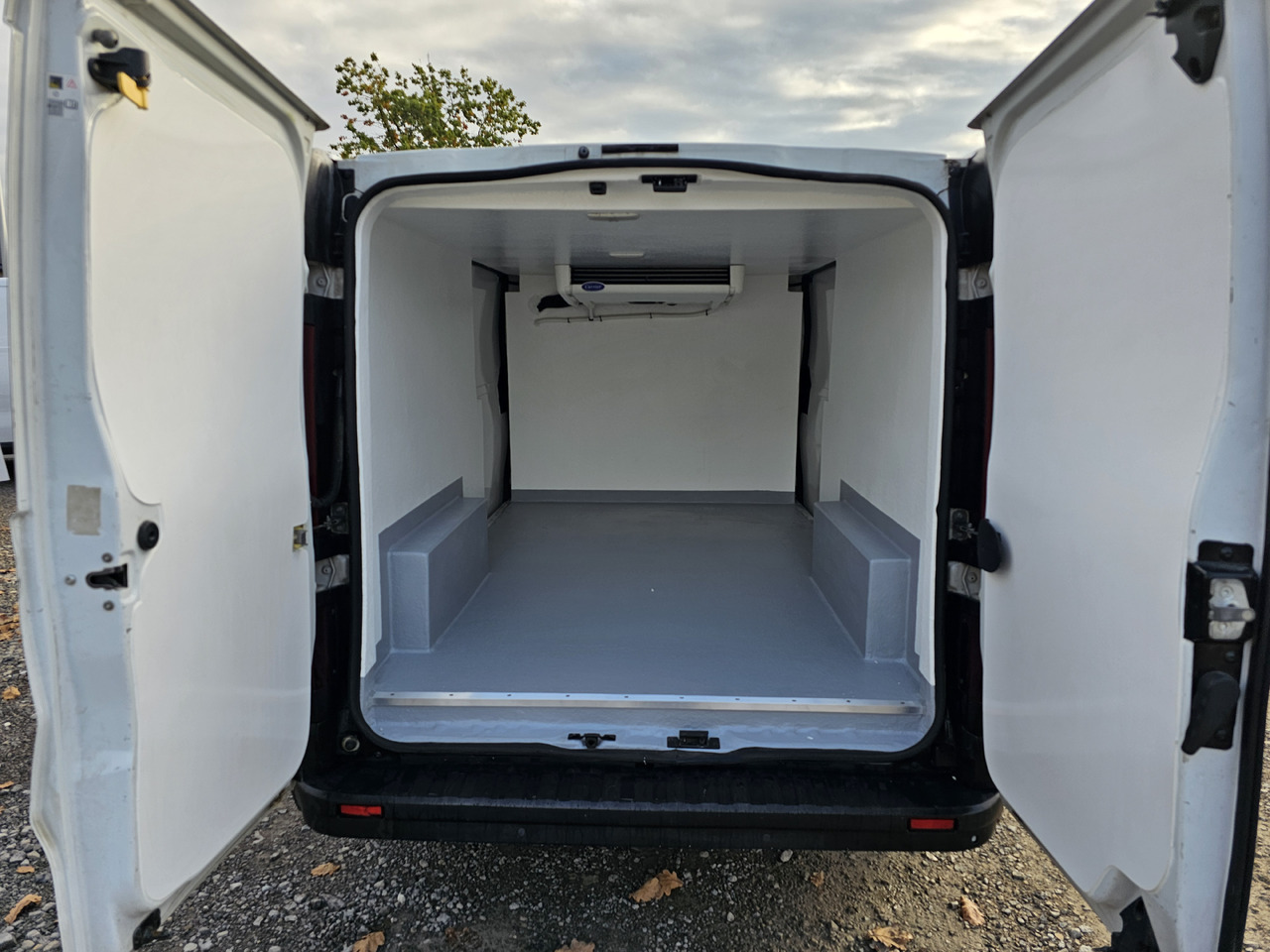 RENAULT TRAFIC MAXI LONG CHLODNIA MROZNIA CARRIER+230V KLIMA NAVI KAMERA EURO6 - Kølebil: billede 2 RENAULT TRAFIC MAXI LONG CHLODNIA MROZNIA CARRIER+230V KLIMA NAVI KAMERA EURO6 - Kølebil: billede 2
