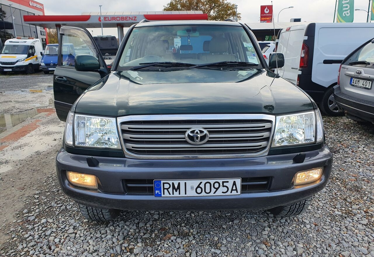 Toyota LAND CRUISER 100 4,2 TD KLIMA 7 OSOB - SUV: billede 3 Toyota LAND CRUISER 100 4,2 TD KLIMA 7 OSOB - SUV: billede 3