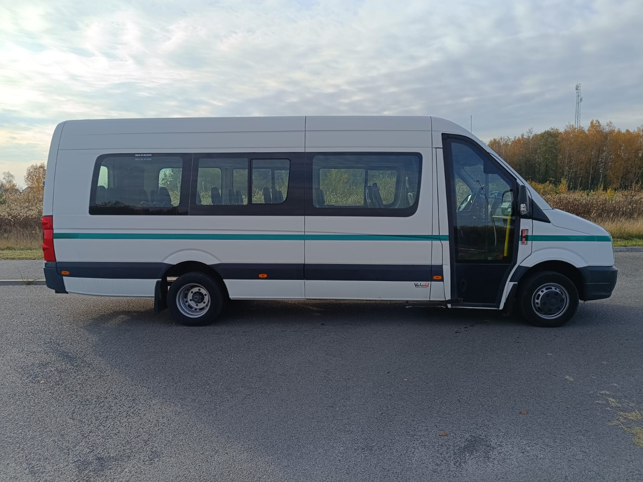 VOLKSWAGEN CRAFTER 23 OSOBY KLIMA WEBASTO KAMERA RETARDER HAK EURO5 - Turistbus: billede 2 VOLKSWAGEN CRAFTER 23 OSOBY KLIMA WEBASTO KAMERA RETARDER HAK EURO5 - Turistbus: billede 2