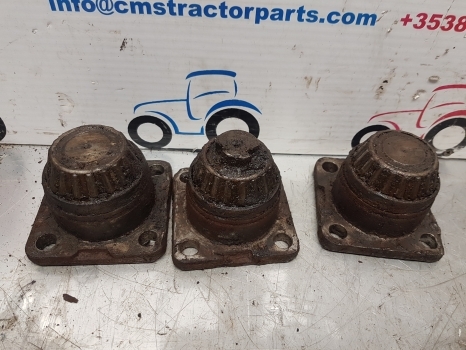 Deutz Agrotron, Same, Lamborgini 150 Front Axle King Pin Set 04415111, Apl2045 - Foraksel for Traktor: billede 1 Deutz Agrotron, Same, Lamborgini 150 Front Axle King Pin Set 04415111, Apl2045 - Foraksel for Traktor: billede 1