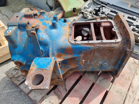 Fordtw20, Tw, 700 Series, Transmission Gearbox Housing D8nn7006ca, D8nn7005ca - Gearkasse: billede 1 Fordtw20, Tw, 700 Series, Transmission Gearbox Housing D8nn7006ca, D8nn7005ca - Gearkasse: billede 1