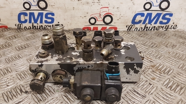 Landini Mythos 115 Transmission Hydraulic Valve Block 3648149m91, 3655022m91 - Hydraulisk ventil for Traktor: billede 4 Landini Mythos 115 Transmission Hydraulic Valve Block 3648149m91, 3655022m91 - Hydraulisk ventil for Traktor: billede 4