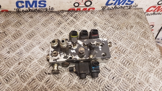 Landini Mythos 115 Transmission Hydraulic Valve Block 3648149m91, 3655022m91 - Hydraulisk ventil for Traktor: billede 2 Landini Mythos 115 Transmission Hydraulic Valve Block 3648149m91, 3655022m91 - Hydraulisk ventil for Traktor: billede 2