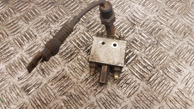 Landini Mythos Series 115 Hydraulic Valve And Sensor - Hydraulisk ventil for Traktor: billede 2 Landini Mythos Series 115 Hydraulic Valve And Sensor - Hydraulisk ventil for Traktor: billede 2
