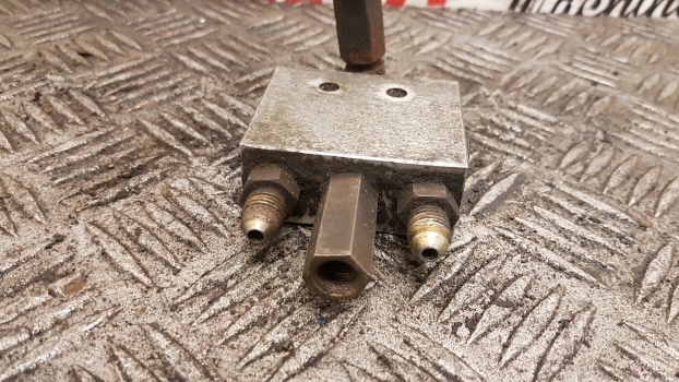Landini Mythos Series 115 Hydraulic Valve And Sensor - Hydraulisk ventil for Traktor: billede 3 Landini Mythos Series 115 Hydraulic Valve And Sensor - Hydraulisk ventil for Traktor: billede 3