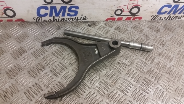 Landini Mythos Series 115 Rear Differential Lock Fork And Shaft 3531772m2, 772r2 - Differentialtandhjul for Traktor: billede 1 Landini Mythos Series 115 Rear Differential Lock Fork And Shaft 3531772m2, 772r2 - Differentialtandhjul for Traktor: billede 1