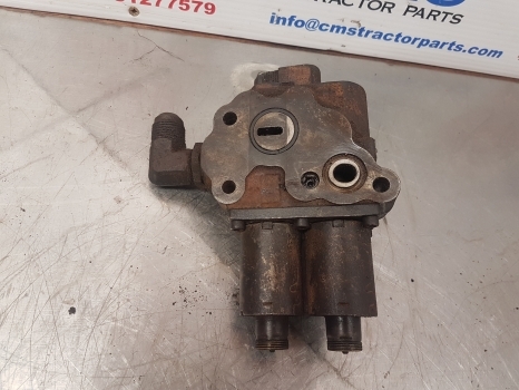Massey Ferguson 5455 Hydraulic Pressure Valve Body 3794879m3 - Hydraulisk ventil for Traktor: billede 3 Massey Ferguson 5455 Hydraulic Pressure Valve Body 3794879m3 - Hydraulisk ventil for Traktor: billede 3