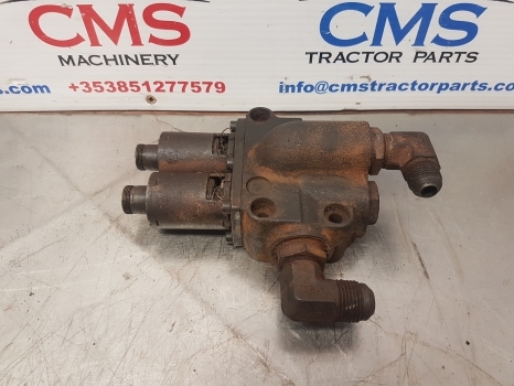 Massey Ferguson 5455 Hydraulic Pressure Valve Body 3794879m3 - Hydraulisk ventil for Traktor: billede 1 Massey Ferguson 5455 Hydraulic Pressure Valve Body 3794879m3 - Hydraulisk ventil for Traktor: billede 1