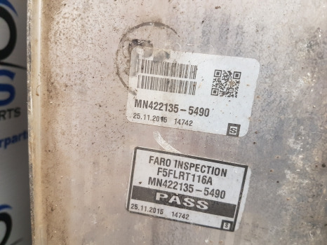 Massey Ferguson 5612, 5600 Series, Engine Water Cooler And Air Cooler 4375665m1 - Køler: billede 4 Massey Ferguson 5612, 5600 Series, Engine Water Cooler And Air Cooler 4375665m1 - Køler: billede 4