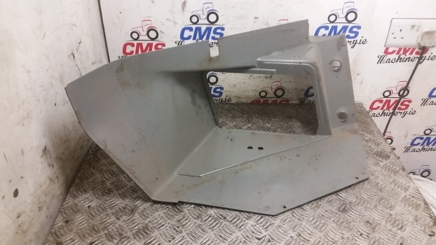 Massey Ferguson 6100, 6200, 8100, 8200 Series 6160 Cab Interior Panel 3712413m2 - Førerhus og interiør for Traktor: billede 3 Massey Ferguson 6100, 6200, 8100, 8200 Series 6160 Cab Interior Panel 3712413m2 - Førerhus og interiør for Traktor: billede 3